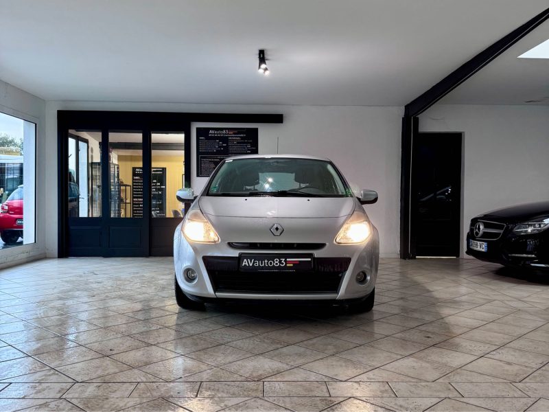 RENAULT CLIO III 1.2 - FAIBLE KILOMÉTRAGE - Garantie 12 mois - Kit distribution neuf