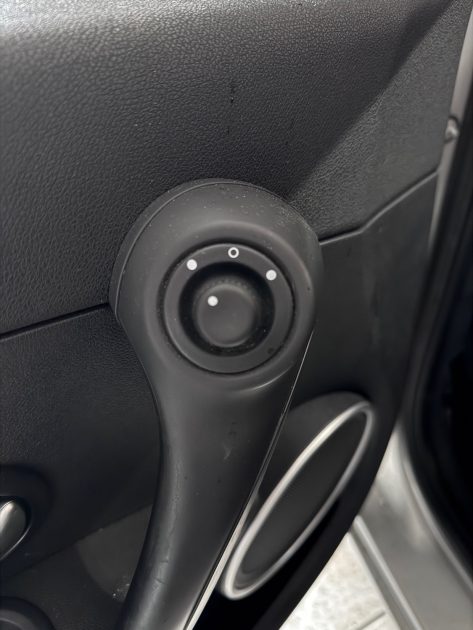 RENAULT CLIO III 1.2 - FAIBLE KILOMÉTRAGE - Garantie 12 mois - Kit distribution neuf