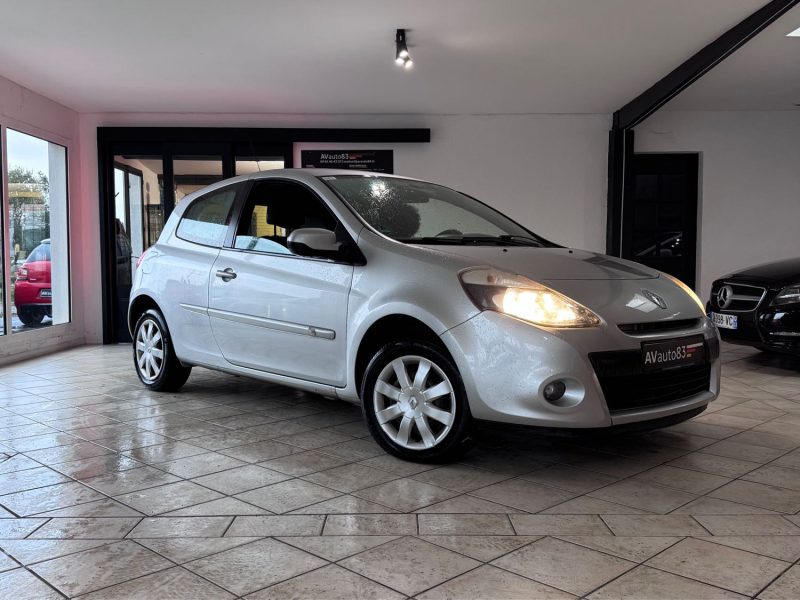 RENAULT CLIO III 1.2 - FAIBLE KILOMÉTRAGE - Garantie 12 mois - Kit distribution neuf