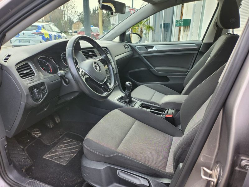 VOLKSWAGEN GOLF VII 1.2 TSI BLUEMOTION TRENDLINE