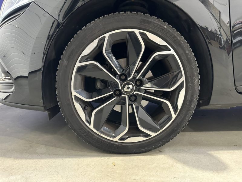 RENAULT CLIO 4 0.9 TCe 90ch INTENS - Suivi Complet Renault