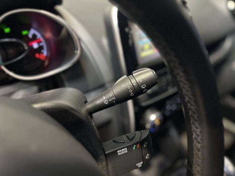 RENAULT CLIO 4 0.9 TCe 90ch INTENS - Suivi Complet Renault