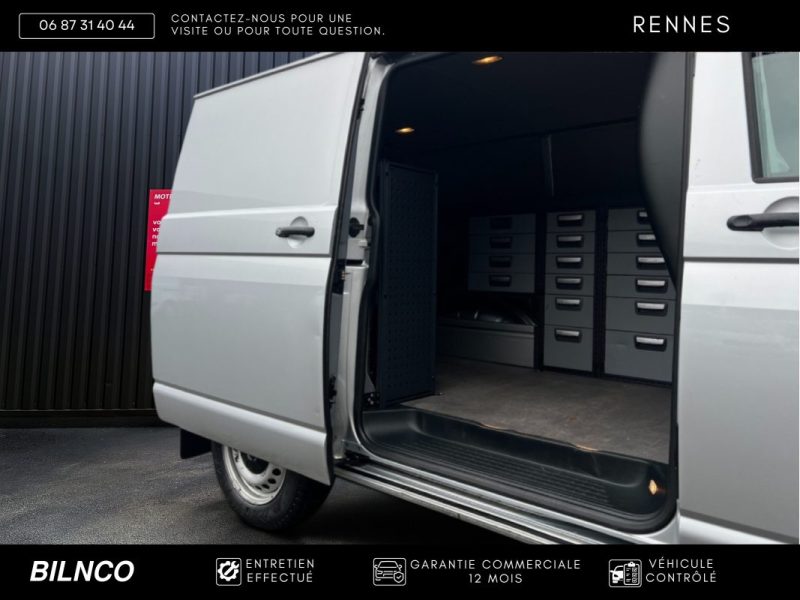 Volkswagen Transporter L1H1 2.0 TDI 150ch DSG7 / APPLE CARPLAY / SIEGES CHAUFFANTS / ATTELAGE / 