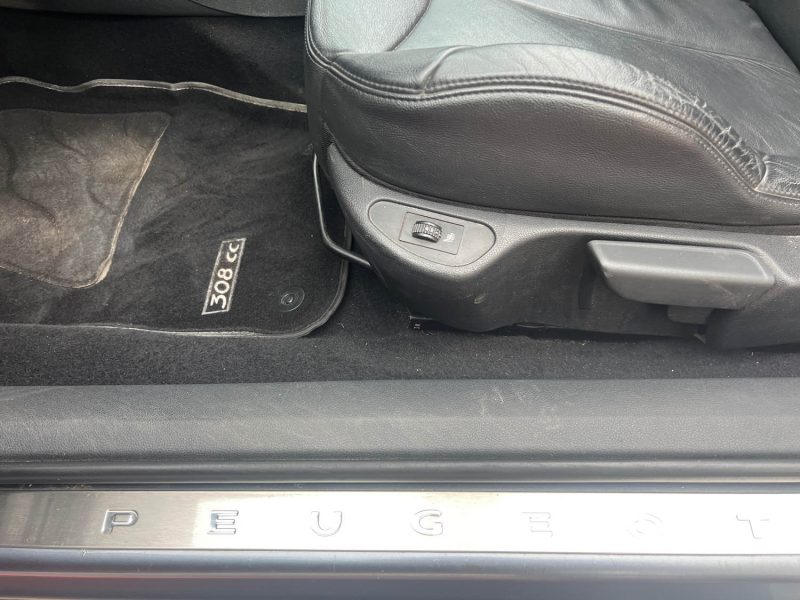 PEUGEOT 308 CC 2.0 HDI 163 WHITE AND BLACK EDITION 2011