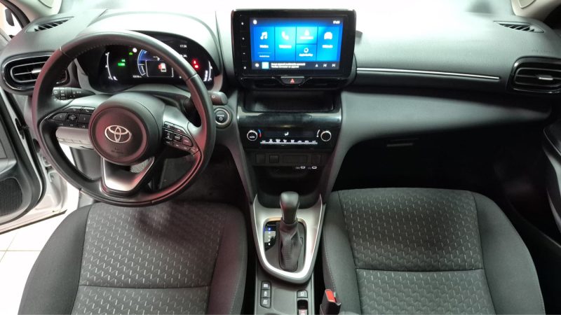 TOYOTA YARIS CROSS SUV 1.5 HYBRIDE 116cv DYNAMIC AUTO 2024/ 1 ERE MAIN/TVA RECUPERABLE