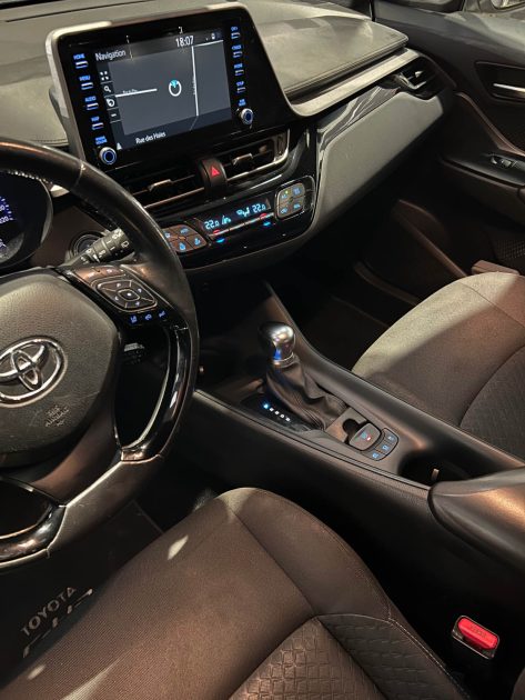 MAGNIFIQUE TOYOTA CHR 122H (1ER MAIN, CAMÉRA DE RECUL, CARPLAY) ⭐️⭐️⭐️⭐️⭐️