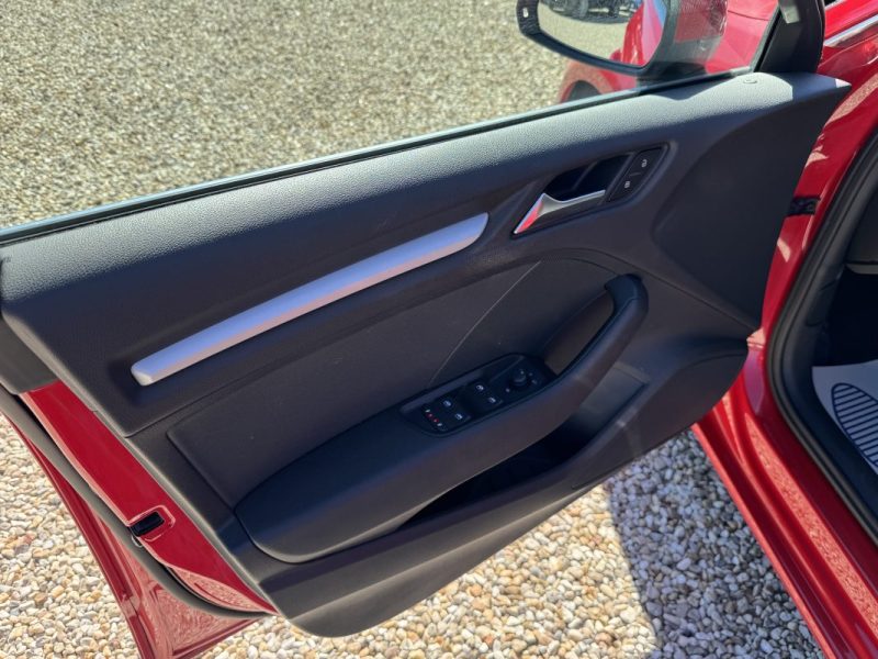 AUDI A3 SPORTBACK 1.6 TDI S&S 116 ch Rouge