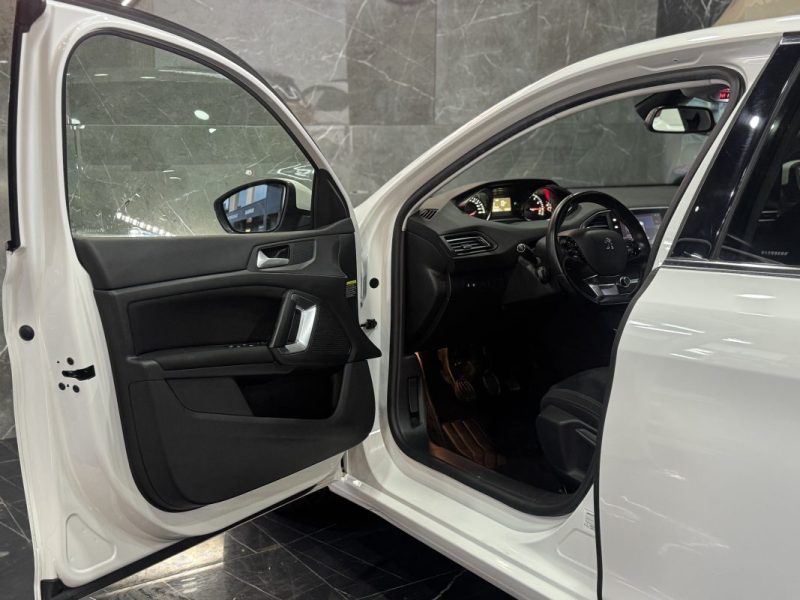 PEUGEOT 308 II 1.2 PURETECH 130CH ALLURE S&S 5P 2017