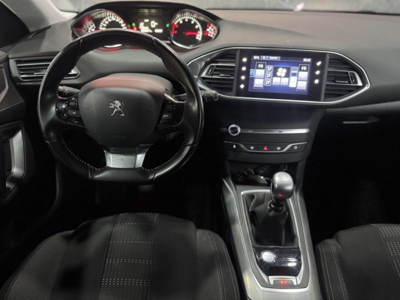 PEUGEOT 308 II 1.2 PURETECH 130CH ALLURE S&S 5P 2017