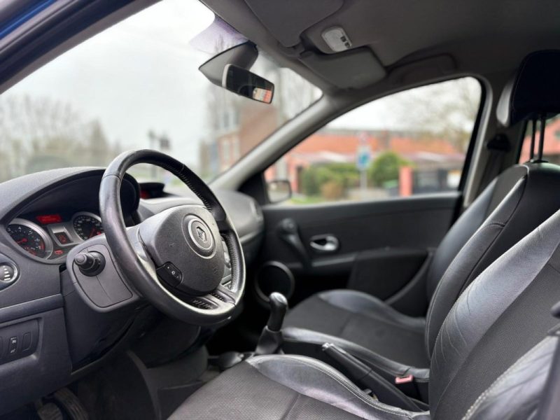 ✅ RENAULT RENAULT CLIO 1.2 DYNAMIQUE PACK PLUS / Distribution + Embrayage Neufs !