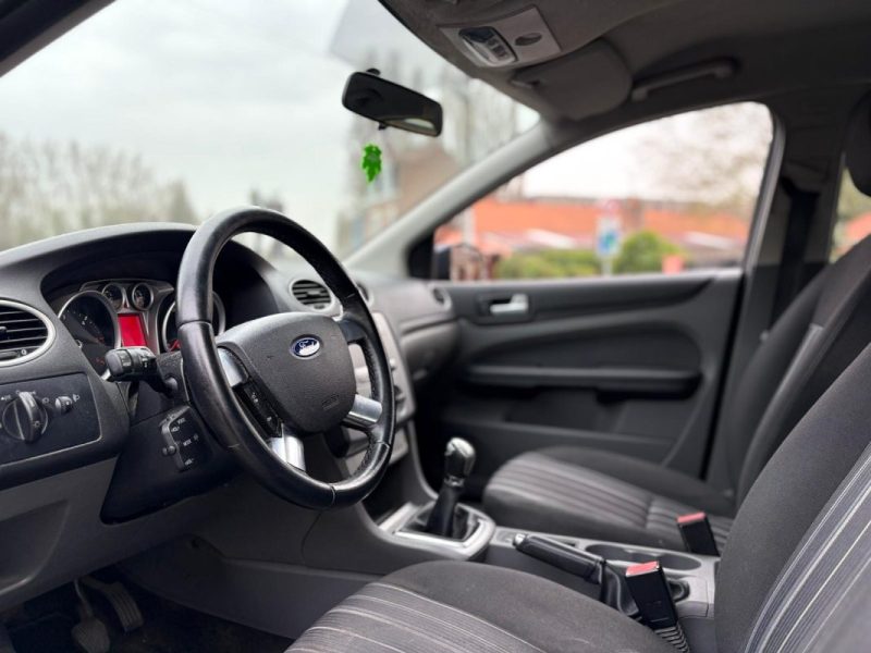 FORD FOCUS 1.6 TDCI 110CH TITANIUM 2008