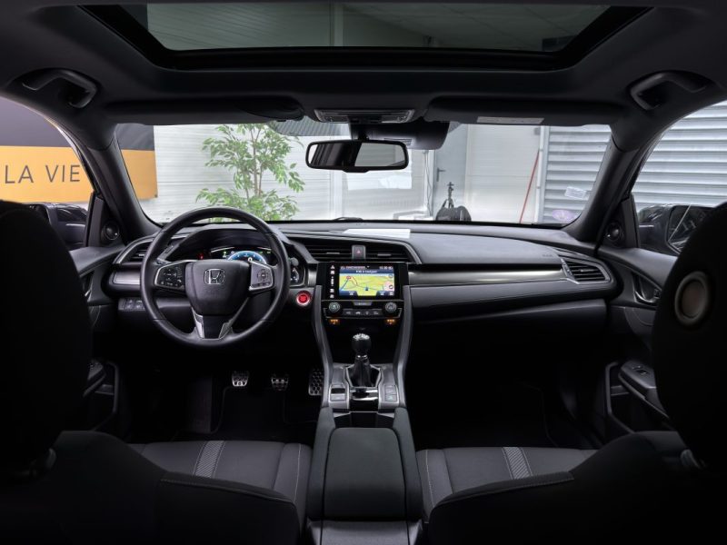 Honda Civic X (2) i-VTEC 129 - Executive 5p
