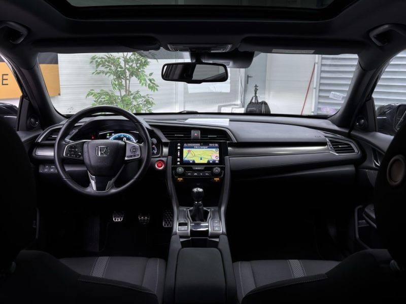Honda Civic X (2) i-VTEC 129 - Executive 5p
