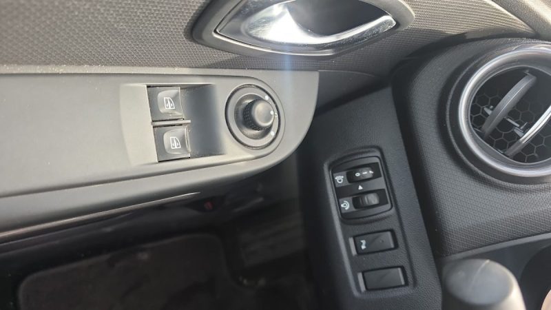 RENAULT CLIO IV 1.2 16V 75 ch LIFE EURO6 2016
