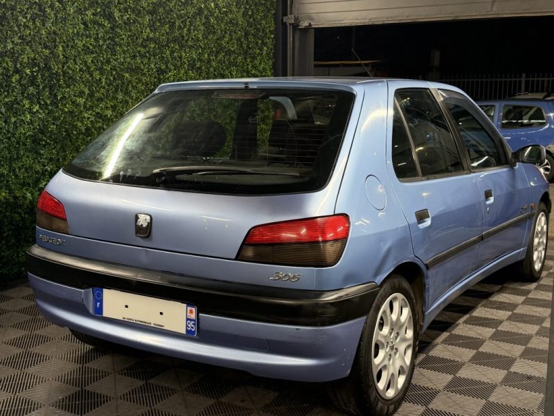 PEUGEOT 306 SYMBIO PHASE 2 1.2 90 Cv - FRAIS A PREVOIR / LIRE L ANNONCE VENTE EN ETAT