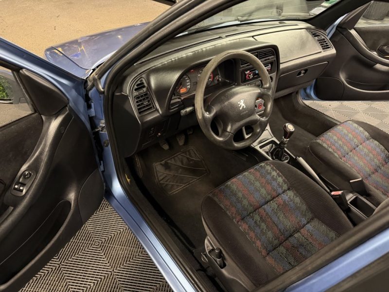 PEUGEOT 306 SYMBIO PHASE 2 1.2 90 Cv - FRAIS A PREVOIR / LIRE L ANNONCE VENTE EN ETAT