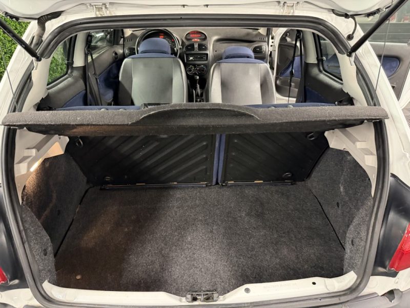 PEUGEOT 206 1.4 i 75 Cv - FRAIS A PREVOIR / LIRE L ANNONCE VENTE EN ETAT