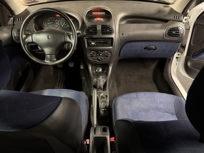 PEUGEOT 206 1.4 i 75 Cv - FRAIS A PREVOIR / LIRE L ANNONCE VENTE EN ETAT