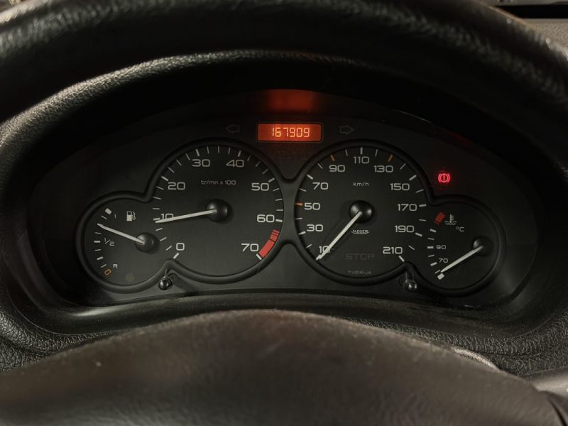 PEUGEOT 206 1.4 i 75 Cv - FRAIS A PREVOIR / LIRE L ANNONCE VENTE EN ETAT