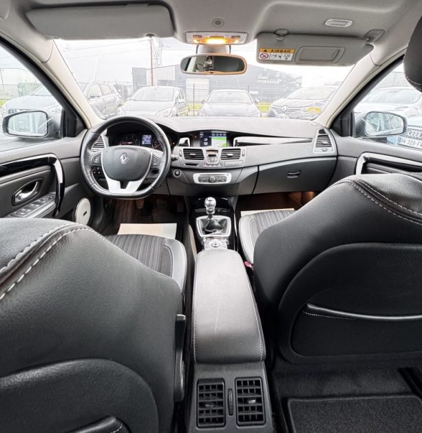 RENAULT LAGUNAIII 2.0 DCI 130CH ENERGY BOSE EDITION ECO² 2015