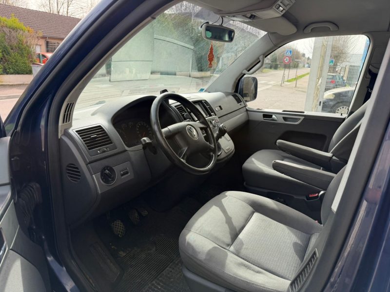VOLKSWAGEN MULTIVAN V 7 PLACES