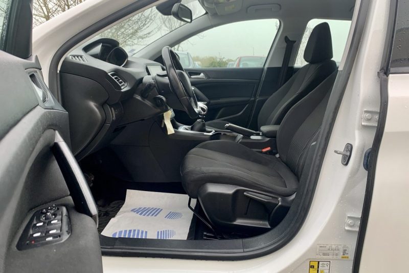 PEUGEOT 308 II 1.6 BlueHDi 120ch BUSINESS  - GARANTIE 