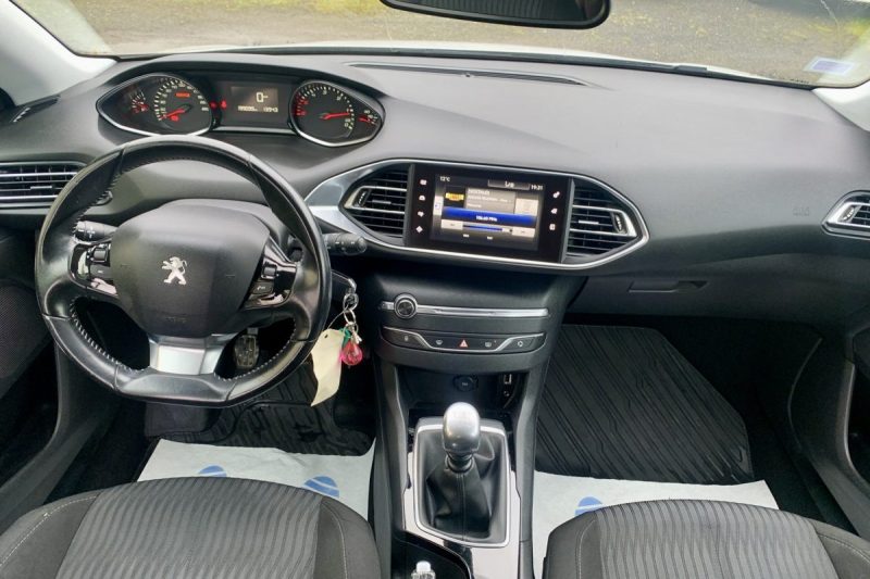 PEUGEOT 308 II 1.6 BlueHDi 120ch BUSINESS  - GARANTIE 