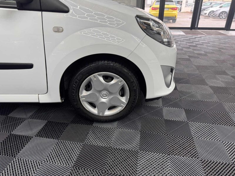 RENAULT TWINGO II SEULEMENT 53000KMS 1.2 75ch EXPRESSION GARANTIE 12 MOIS 1ERE MAIN