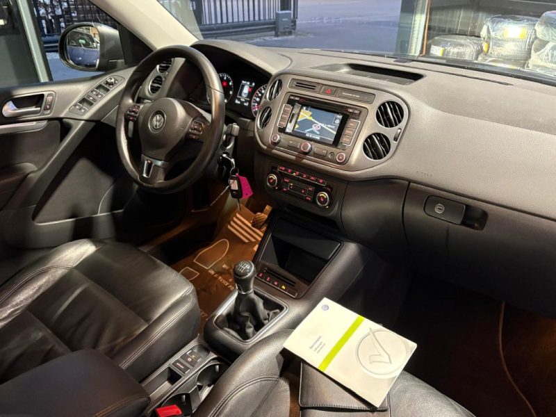 VW Tiguan 2.0 TDI 110ch 🚙 Carat ✨ 1ère main 📋 Toit pano 🌅 Reprise 🔄 Garantie 🛡️