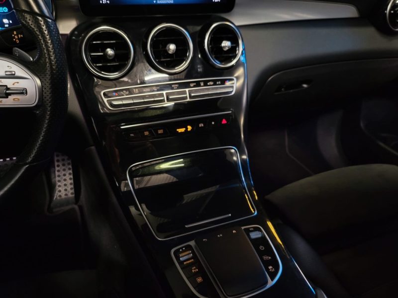 MERCEDES GLC COUPE 300e AMG Line 9G-Tronic TOIT OUVRANT PANO /CAMERA /PARK ASSIST