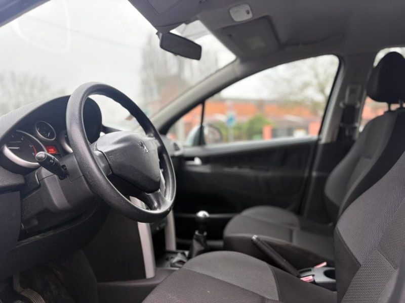 ✅ Très Belle PEUGEOT 207 1.6 HDi 92 Ch Faible Kilométrage / Suivi Complet !