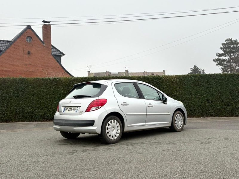 ✅ Très Belle PEUGEOT 207 1.6 HDi 92 Ch Faible Kilométrage / Suivi Complet !