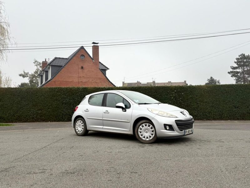 ✅ Très Belle PEUGEOT 207 1.6 HDi 92 Ch Faible Kilométrage / Suivi Complet !