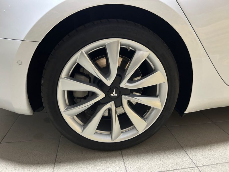 TESLA MODEL 3 LONG-RANGE DUAL MOTOR AWD PRIX HT : 20825 €