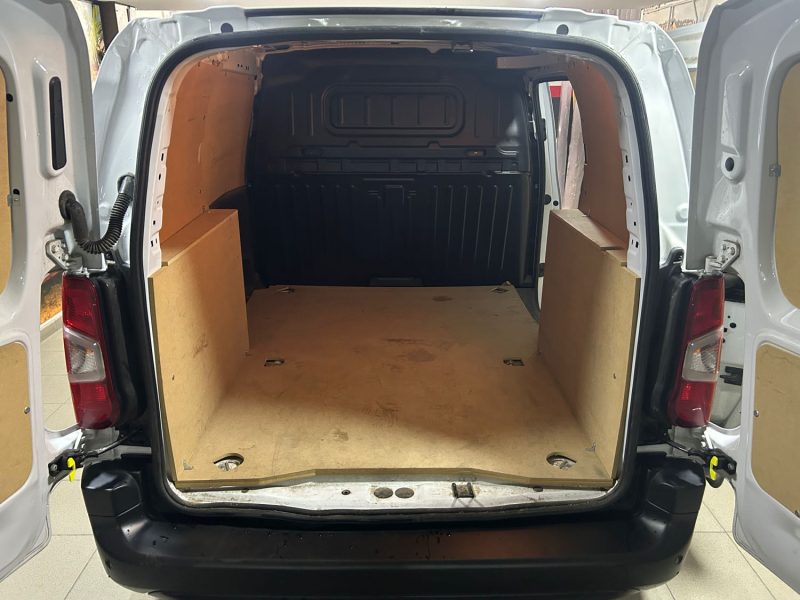 OPEL COMBO M 650KG BLUEHDI 130CH S&S 2024 PRIX HT : 8325 €