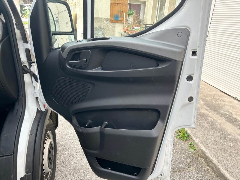 IVECO 35S14N VI CAMIONNETTE 3.0 NATURAL POWER 2024 PRIX HT : 16658 €