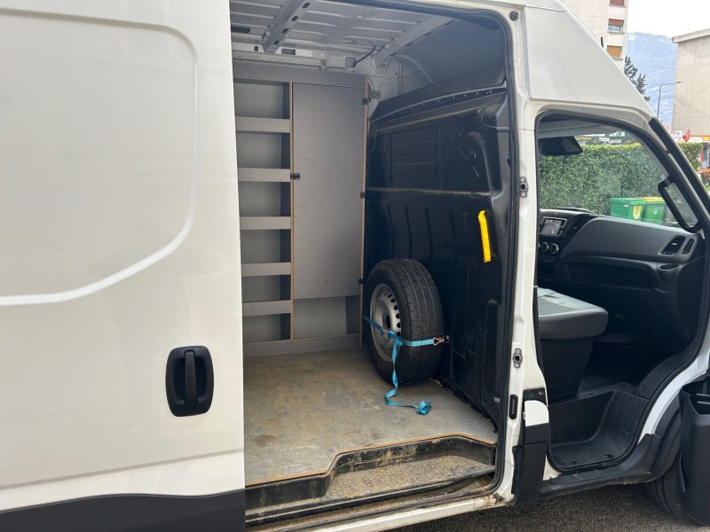 IVECO 35S14N VI CAMIONNETTE 3.0 NATURAL POWER 2024 PRIX HT : 16658 €