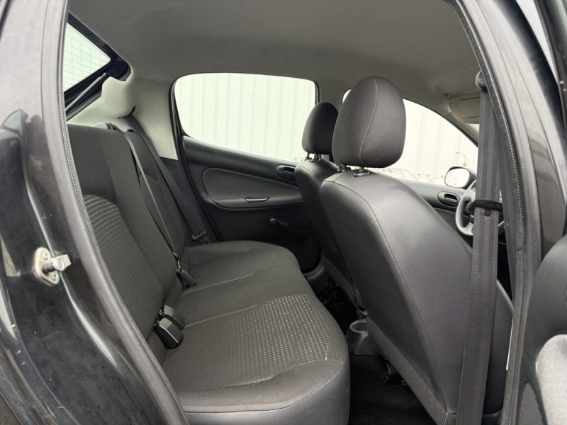 PEUGEOT 206 PLUS + 1.4 URBAN 2010