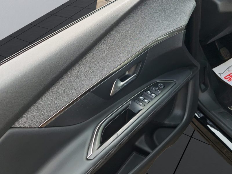 PEUGEOT 3008 II 1.5 BLUEHDI 130 S&S ALLURE - 1ER MAIN 