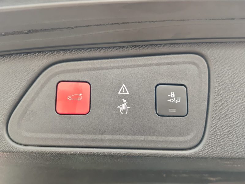 PEUGEOT 3008 II 2.0 BLUEHDI 180 S&S GT EAT8 - TOIT OUVRANT 