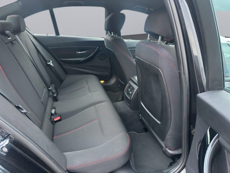 B.M.W. SERIE 3 F30 318D 143 SPORT BVA8