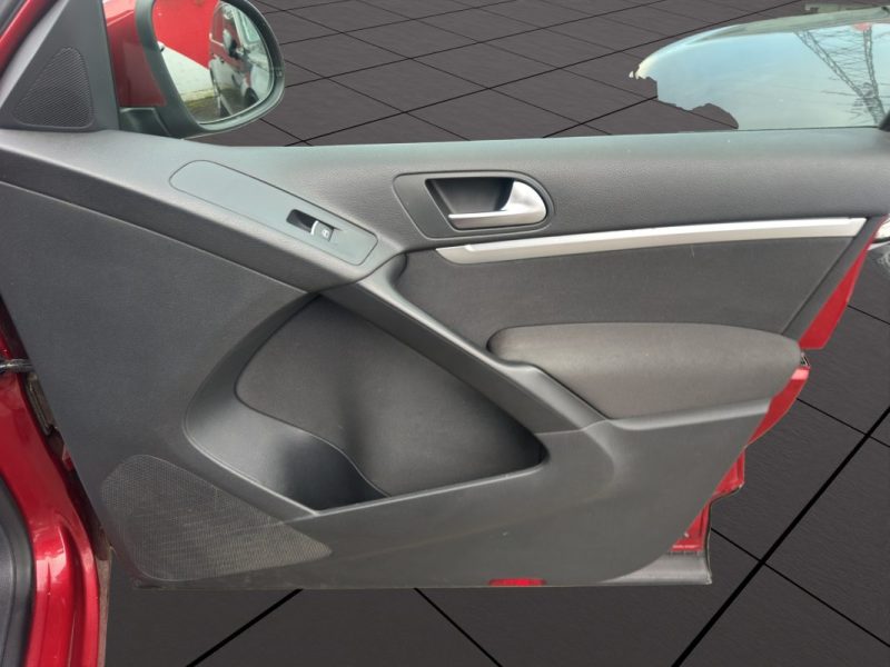 VOLKSWAGEN TIGUAN 2.0 TDI 110 BLUEMOTION TECHNOLOGY SPORTLINE 