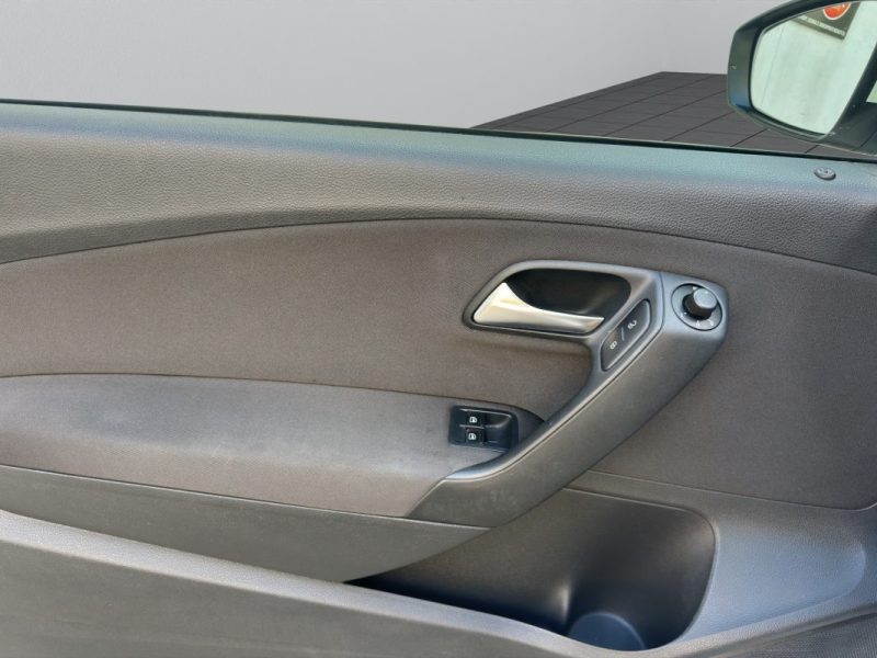 VOLKSWAGEN POLO V 1.6 TDI 105 SPORTLINE 