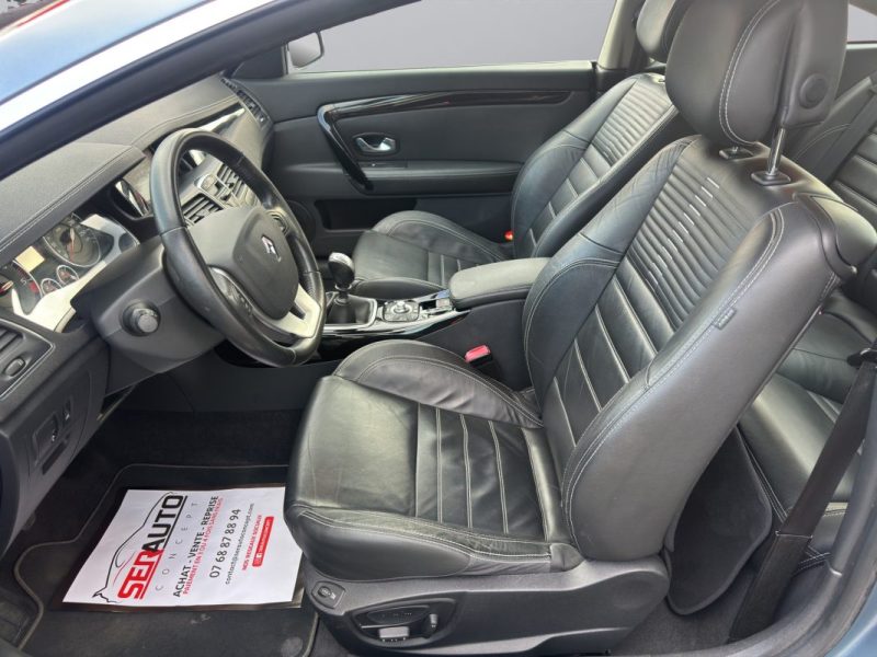 RENAULT LAGUNA III COUPE 2.0 DCI 150 INITIALE PARIS