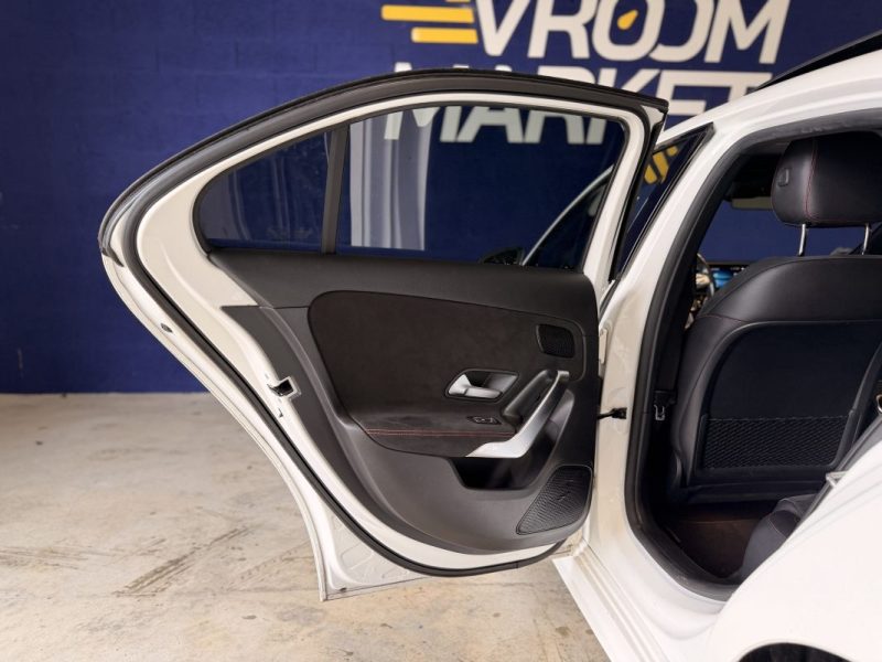 MERCEDES CLASSE A - AMG LINE - BERLINE - 180d - 116 ch - TOIT OUVRANT - ENTRETIEN MERCEDES -