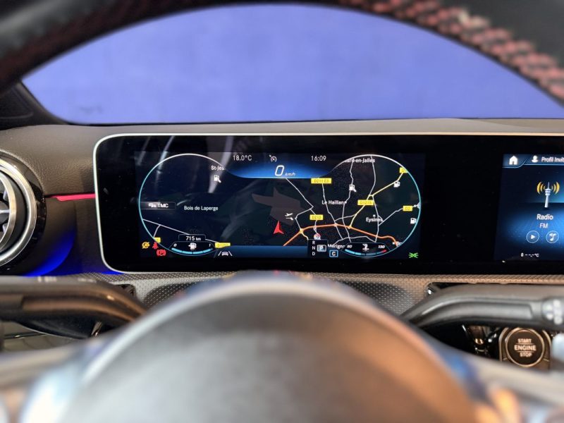 MERCEDES CLASSE A - AMG LINE - BERLINE - 180d - 116 ch - TOIT OUVRANT - ENTRETIEN MERCEDES -