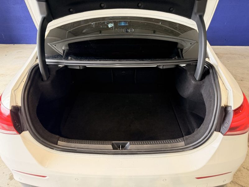 MERCEDES CLASSE A - AMG LINE - BERLINE - 180d - 116 ch - TOIT OUVRANT - ENTRETIEN MERCEDES -