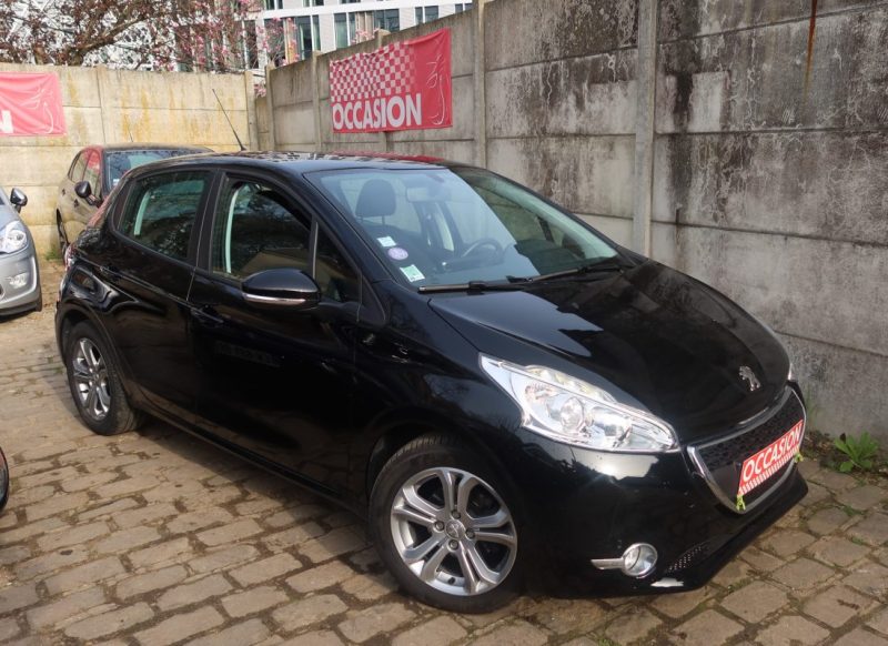 PEUGEOT 208 1.2 VTI ALLURE 5P 2014