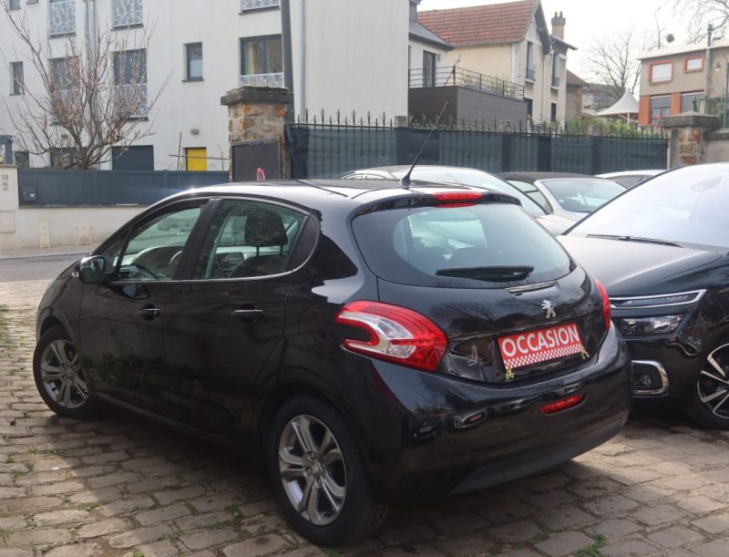 PEUGEOT 208 1.2 VTI ALLURE 5P 2014