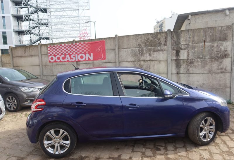 PEUGEOT 208 1.2 PURETECH ACTIVE 5P 2014